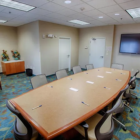 Candlewood Suites Fargo-North Dakota State University By Ihg