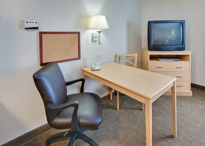 Candlewood Fargo-north Dakota State By Ihg 2* Fargo