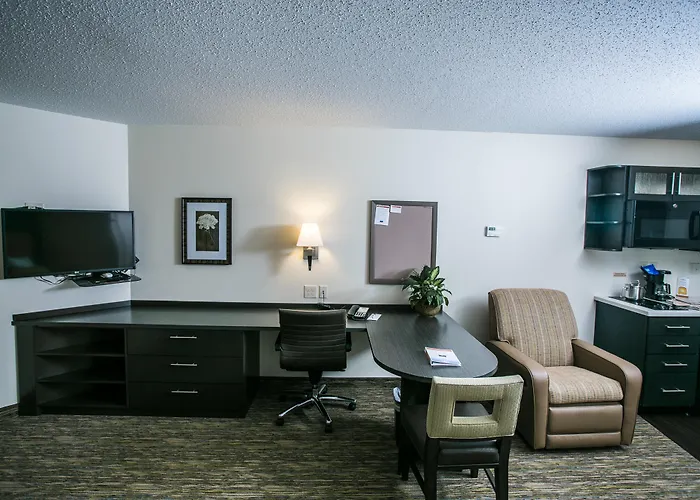 Hotel Candlewood Fargo-north Dakota State By Ihg