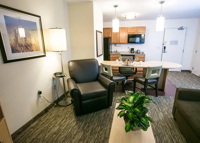 Candlewood Fargo-north Dakota State By Ihg Hotel