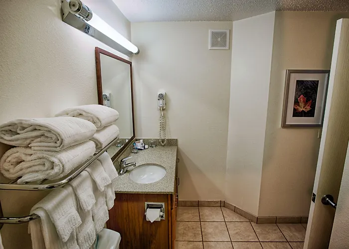 Candlewood Fargo-north Dakota State By Ihg Hotel