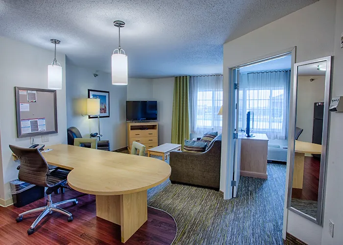 Candlewood Fargo-north Dakota State By Ihg 2*