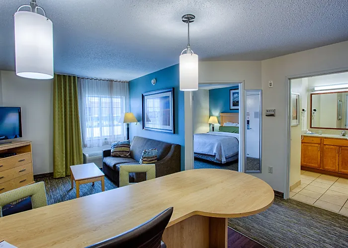 Candlewood Fargo-north Dakota State By Ihg Hotel