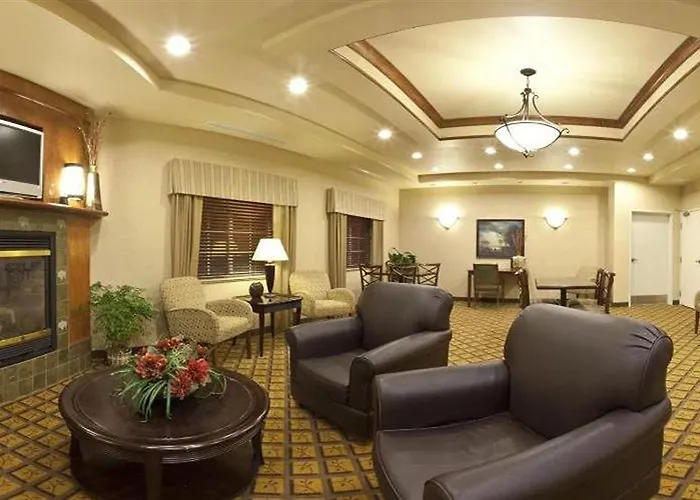 Candlewood Fargo-north Dakota State By Ihg Hotel 2*