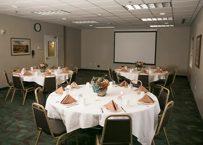 Candlewood Fargo-north Dakota State By Ihg 2* Fargo