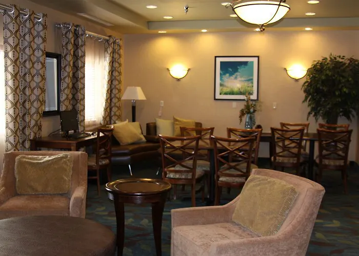 Candlewood Fargo-north Dakota State By Ihg